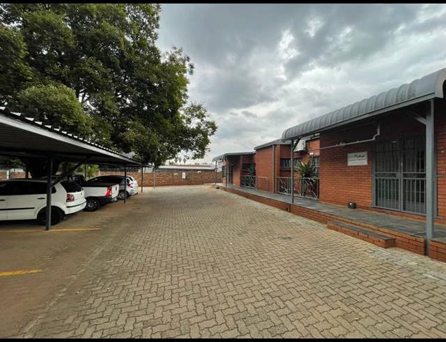INDUSTRIAL PROPERTY TO RENT IN HENNOPSPARK